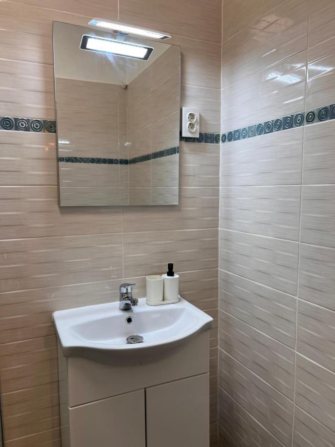 Emi Apartaments Bukarest Exteriör bild